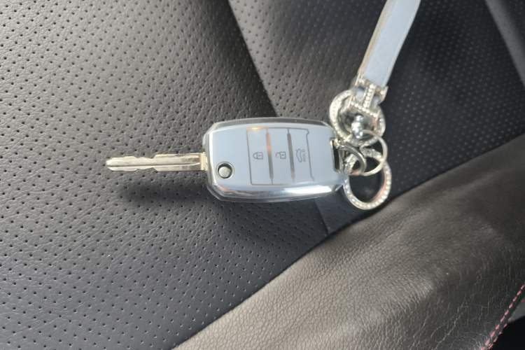 Used Kia KX3 2015 1.6L Automatic Two-Wheel Drive GLS Interior 1