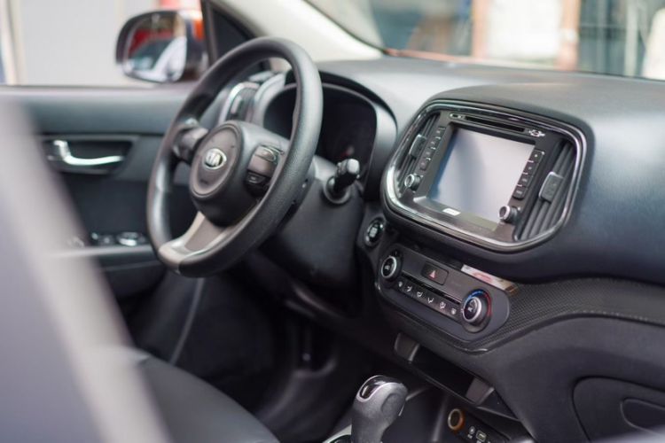 Used Kia KX3 2015 1.6L Automatic Two-Wheel Drive DLX Interior 2
