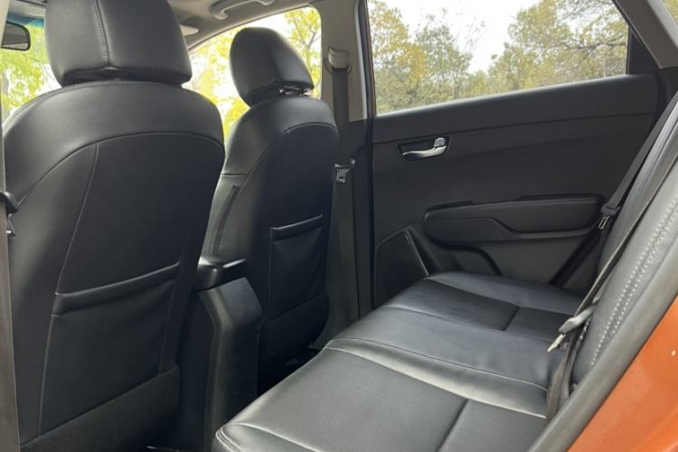 Used Kia KX3 2015 1.6L Automatic Two-Wheel Drive DLX Interior 3