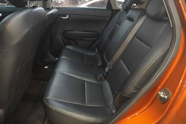 Used Kia KX3 2015 1.6L Automatic Two-Wheel Drive DLX Interior 4