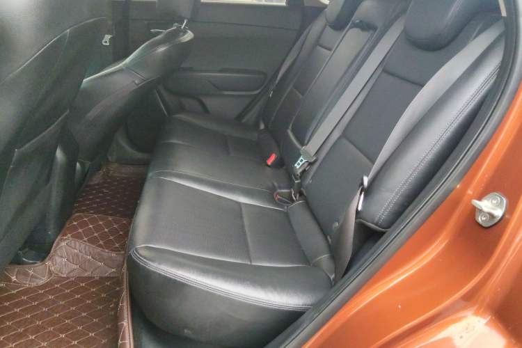 Used Kia KX3 2015 1.6L Automatic Two-Wheel Drive DLX Interior 4