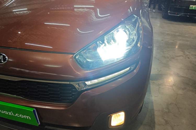 Used Kia KX3 2015 1.6L Automatic Two-Wheel Drive DLX Left Front Headlight