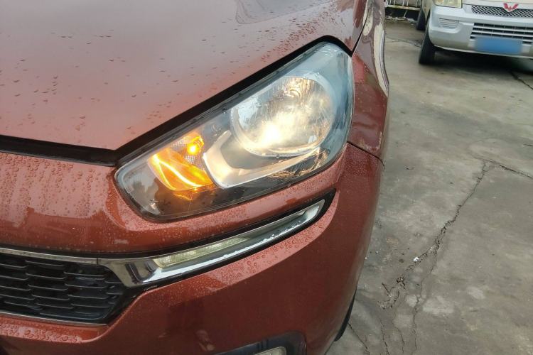 Used Kia KX3 2015 1.6L Automatic Two-Wheel Drive DLX Left Front Headlight