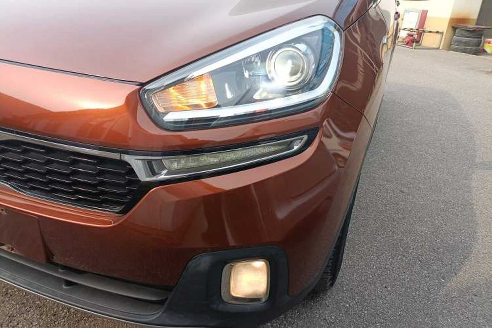 Used Kia KX3 2015 2.0L Automatic 4x4 PRM Left Front Headlight