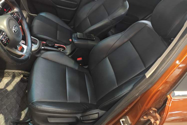 Used Kia KX3 2015 1.6L Automatic Two-Wheel Drive DLX Left Front Seat