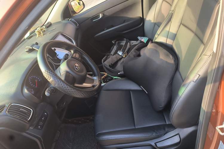 Used Kia KX3 2015 1.6L Automatic Two-Wheel Drive DLX Left Front Seat