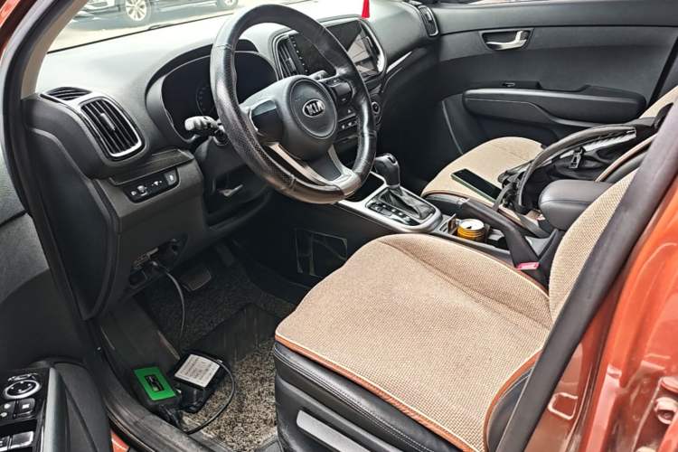 Used Kia KX3 2015 1.6L Automatic Two-Wheel Drive DLX Left Front Seat