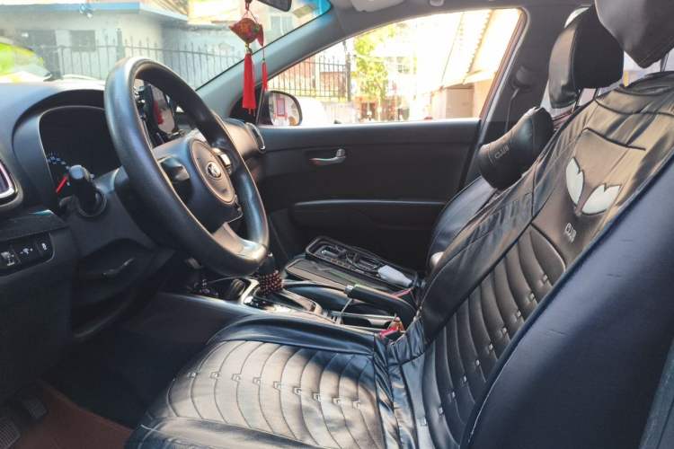 Used Kia KX3 2015 1.6L Automatic Two-Wheel Drive DLX Left Front Seat