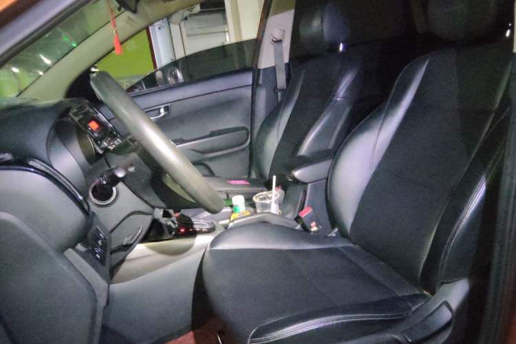 Used Kia KX3 2015 1.6L Automatic Two-Wheel Drive DLX Left Front Seat