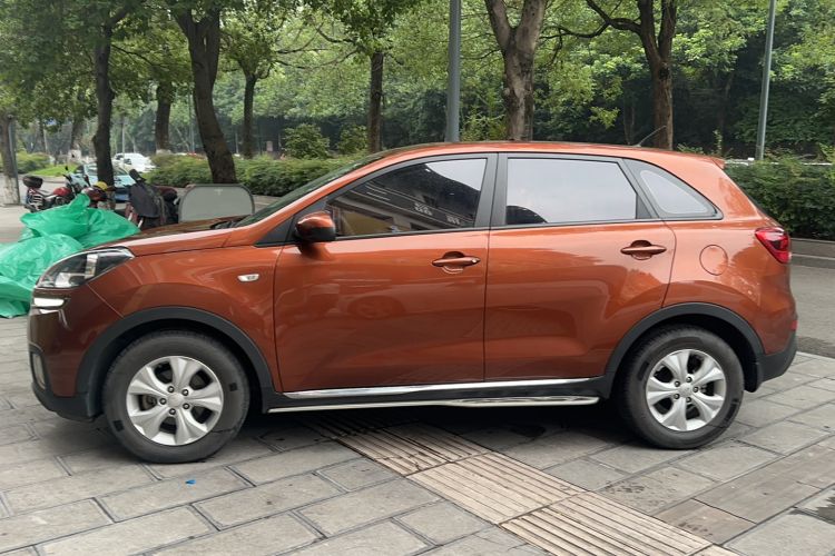 Used Kia KX3 2015 1.6L Automatic Two-Wheel Drive GLS Left Side