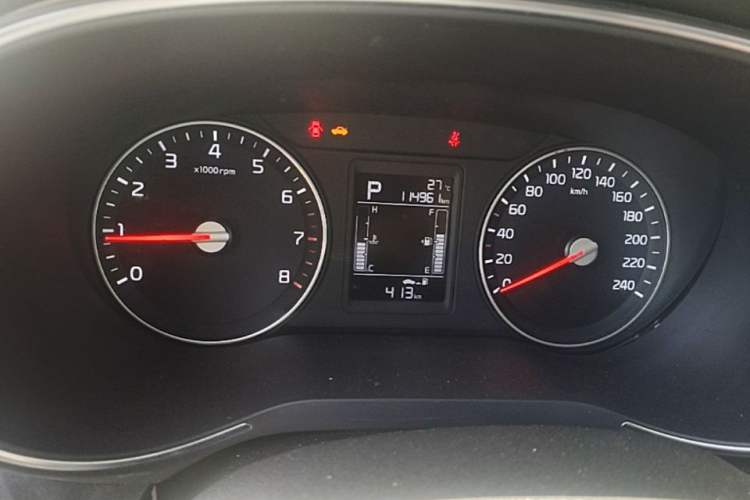 Used Kia KX3 2015 1.6L Automatic Two-Wheel Drive DLX Odometer Close Up