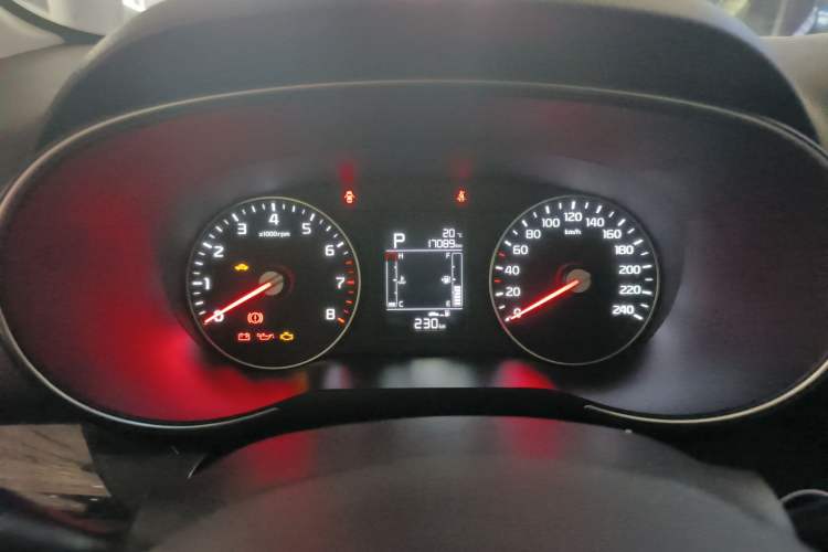 Used Kia KX3 2015 1.6L Automatic Two-Wheel Drive DLX Odometer Close Up