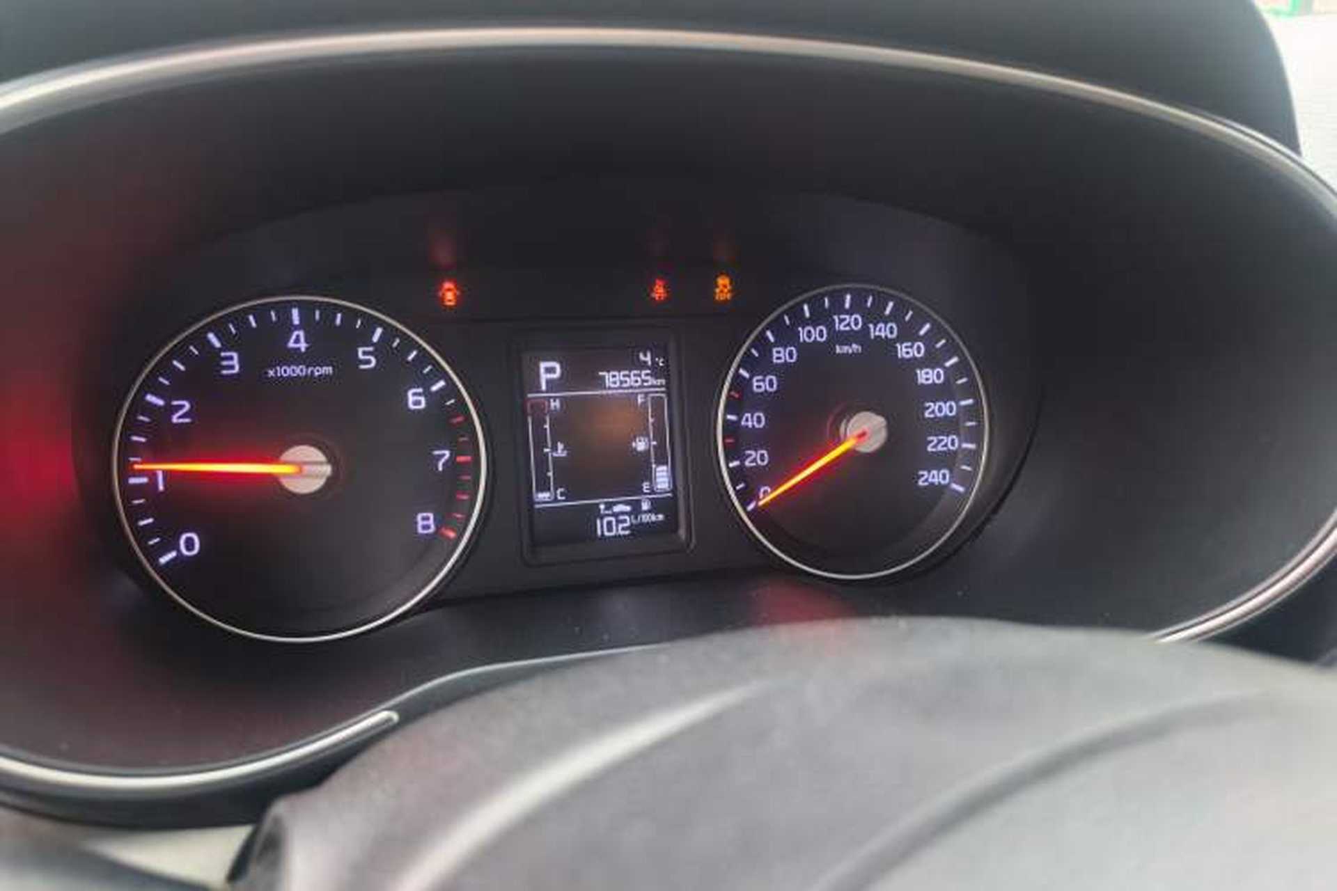 Used Kia KX3 2015 1.6L Automatic Two-Wheel Drive GLS Odometer Close Up