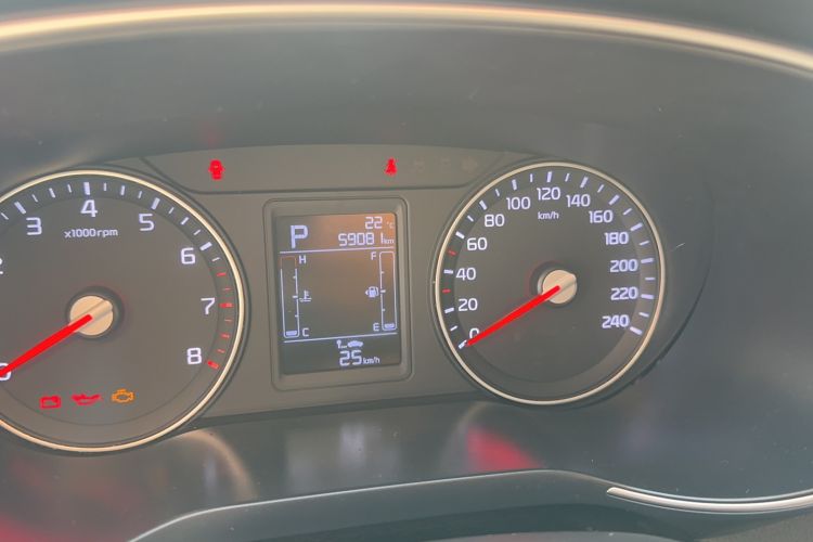 Used Kia KX3 2015 1.6L Automatic Two-Wheel Drive GLS Odometer Close Up