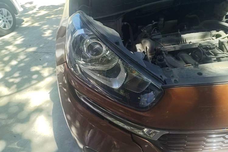 Used Kia KX3 2015 1.6L Automatic Two-Wheel Drive DLX Right Front Headlight