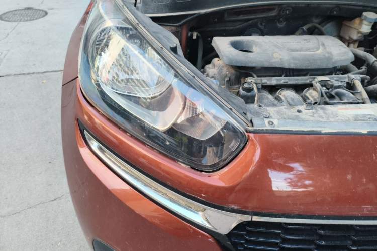Used Kia KX3 2015 1.6L Automatic Two-Wheel Drive DLX Right Front Headlight