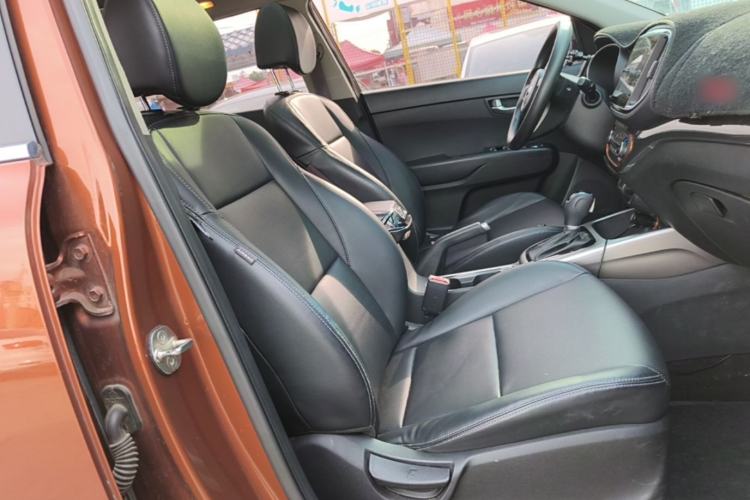 Used Kia KX3 2015 1.6L Automatic Two-Wheel Drive DLX Right Front Seat