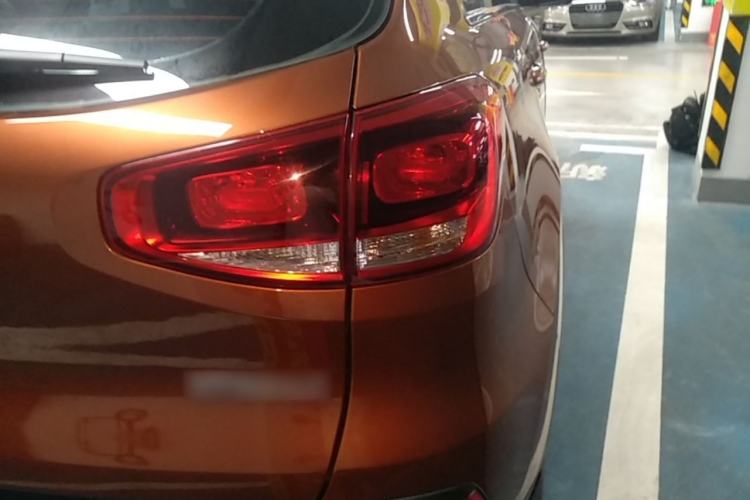 Used Kia KX3 2015 1.6L Automatic Two-Wheel Drive DLX Right Rear Taillight