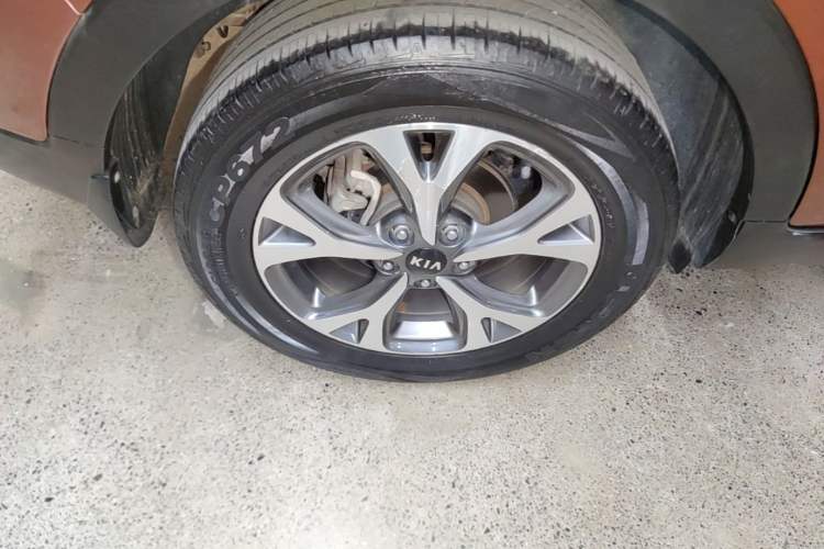 Used Kia KX3 2015 1.6L Automatic Two-Wheel Drive DLX Right Rear Wheel Hub
