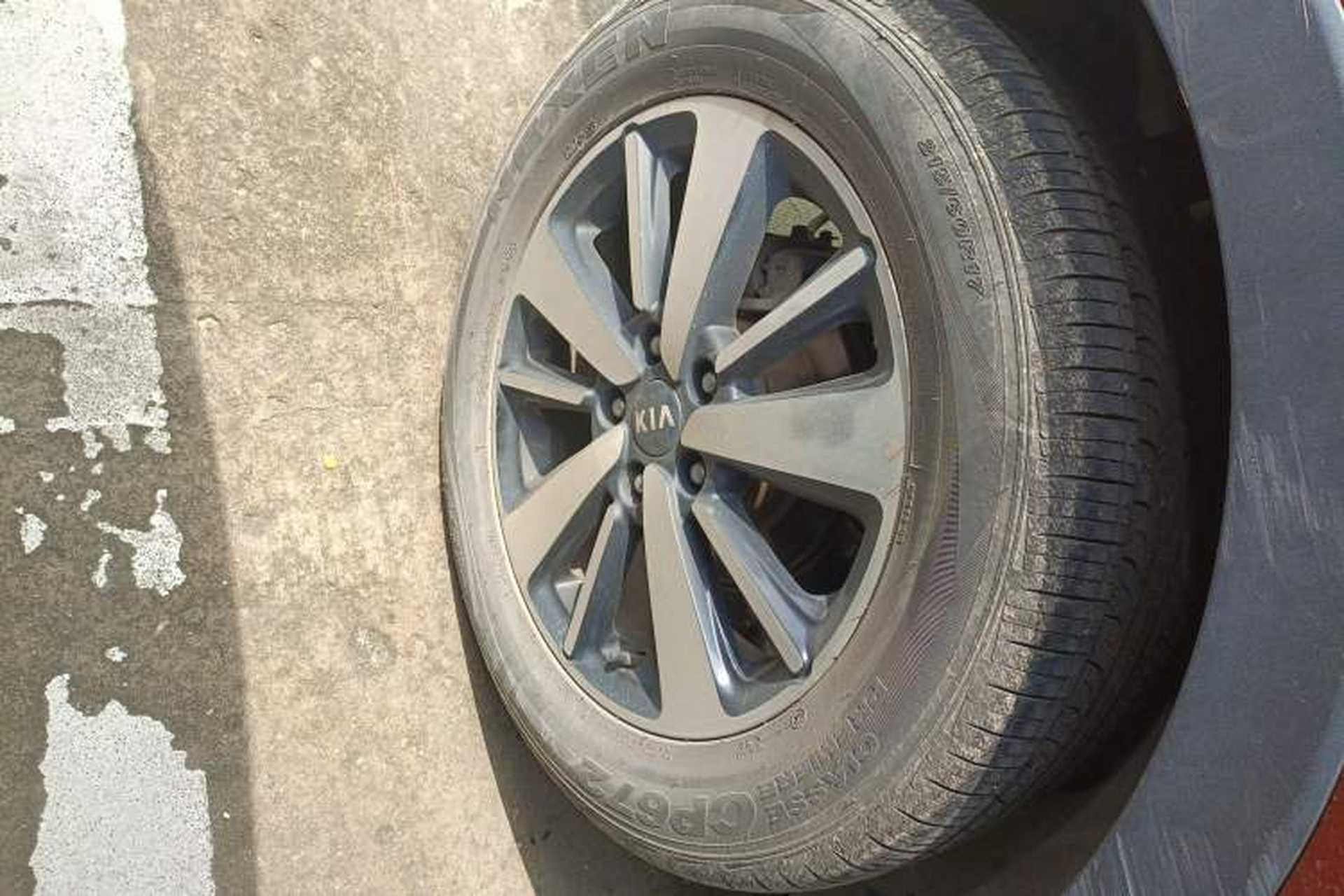 Used Kia KX3 2015 1.6T Automatic Two-Wheel Drive DLX Right Rear Wheel Hub