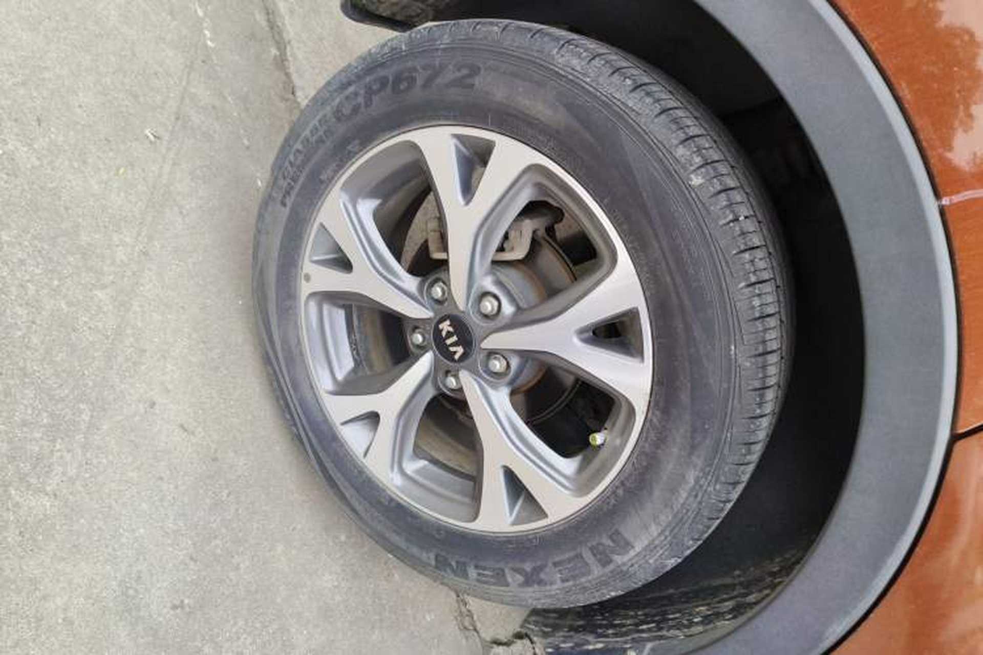 Used Kia KX3 2015 1.6L Automatic Two-Wheel Drive DLX Right Rear Wheel Hub