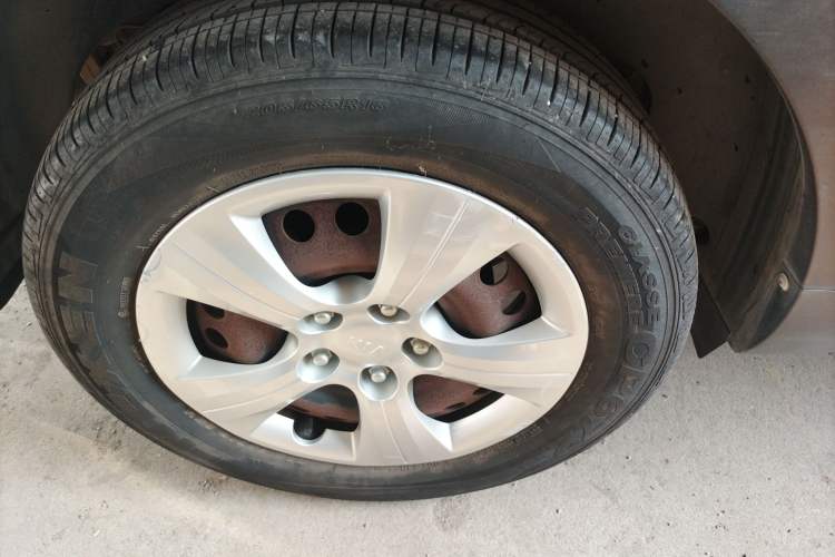 Used Kia KX3 2015 1.6L Manual Two-Wheel-Drive GLS Right Rear Wheel Hub