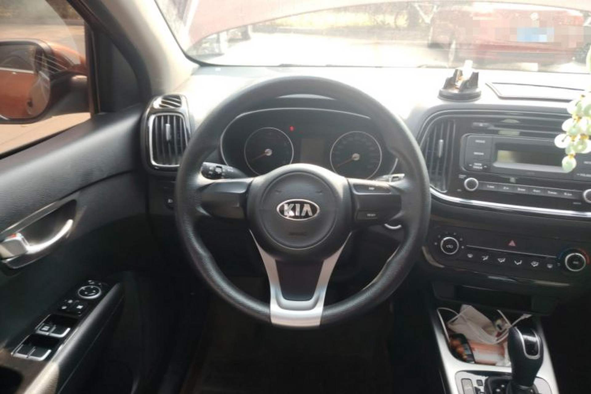 Used Kia KX3 2015 1.6L Automatic Two-Wheel Drive DLX Steering Wheel