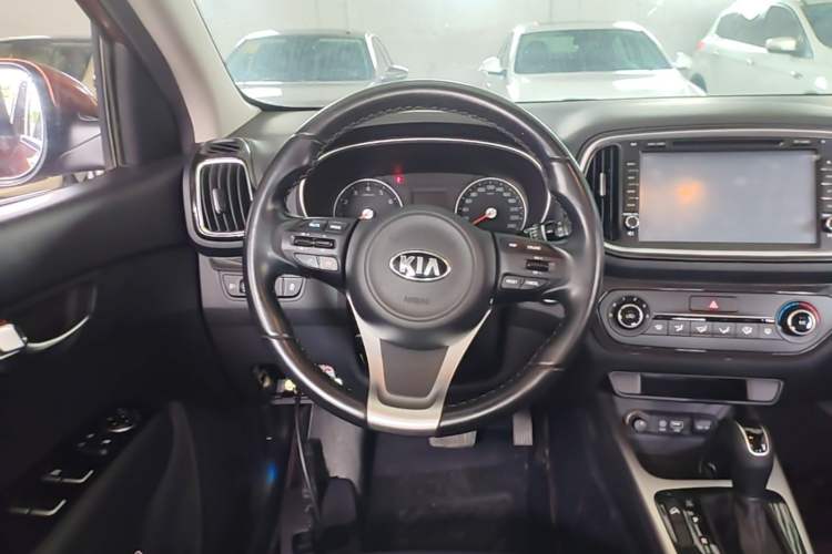 Used Kia KX3 2015 1.6L Automatic Two-Wheel Drive DLX Steering Wheel