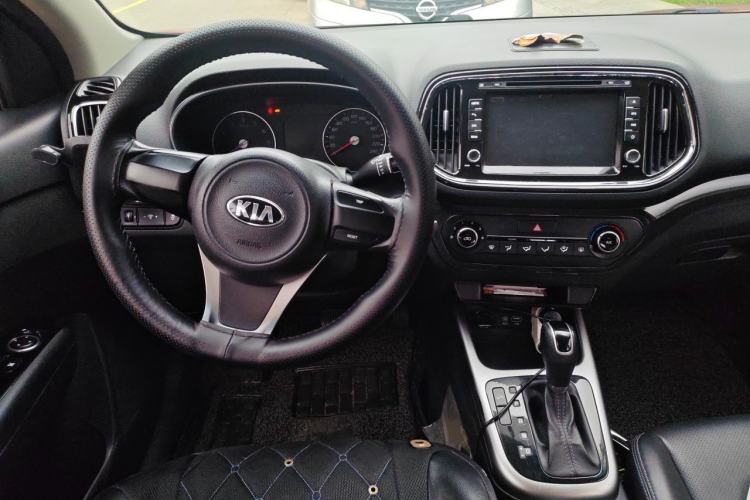 Used Kia KX3 2015 1.6L Automatic Two-Wheel Drive DLX Steering Wheel