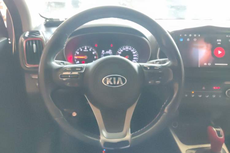 Used Kia KX3 2015 1.6T Automatic Two-Wheel Drive DLX Steering Wheel
