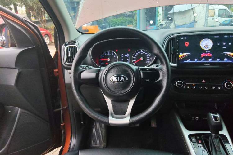 Used Kia KX3 2015 1.6L Automatic Two-Wheel Drive DLX Steering Wheel