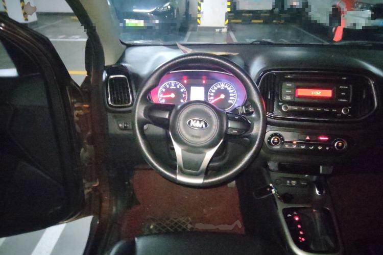 Used Kia KX3 2015 1.6L Automatic Two-Wheel Drive DLX Steering Wheel