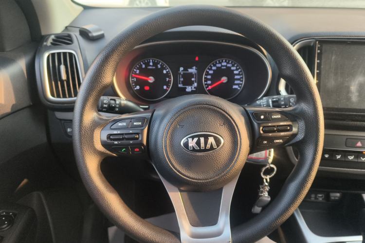 Used Kia KX3 2015 1.6L Automatic Two-Wheel Drive GLS Steering Wheel