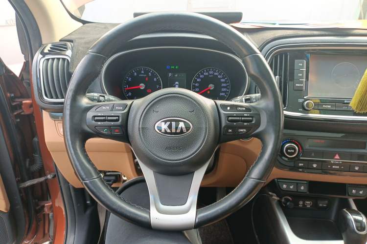 Used Kia KX3 2015 2.0L Automatic 4x4 PRM Steering Wheel
