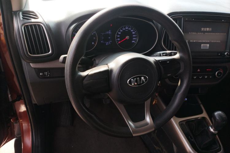 Used Kia KX3 2015 1.6L Manual Two-Wheel-Drive GLS Steering Wheel