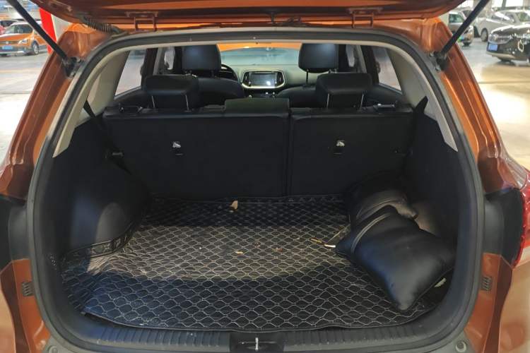 Used Kia KX3 2015 1.6L Automatic Two-Wheel Drive DLX Trunk