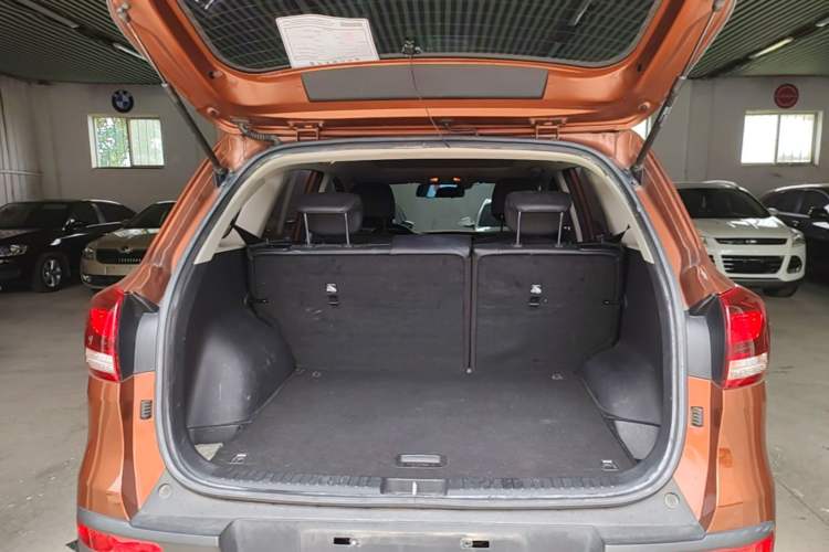 Used Kia KX3 2015 1.6L Automatic Two-Wheel Drive DLX Trunk