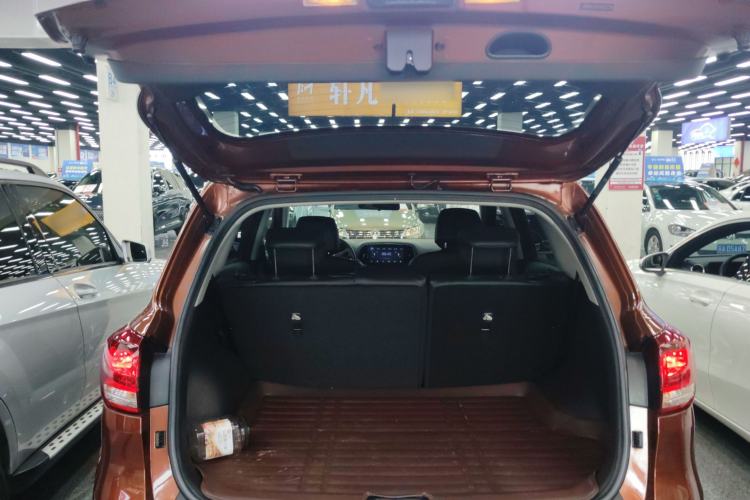 Used Kia KX3 2015 1.6L Automatic Two-Wheel Drive DLX Trunk