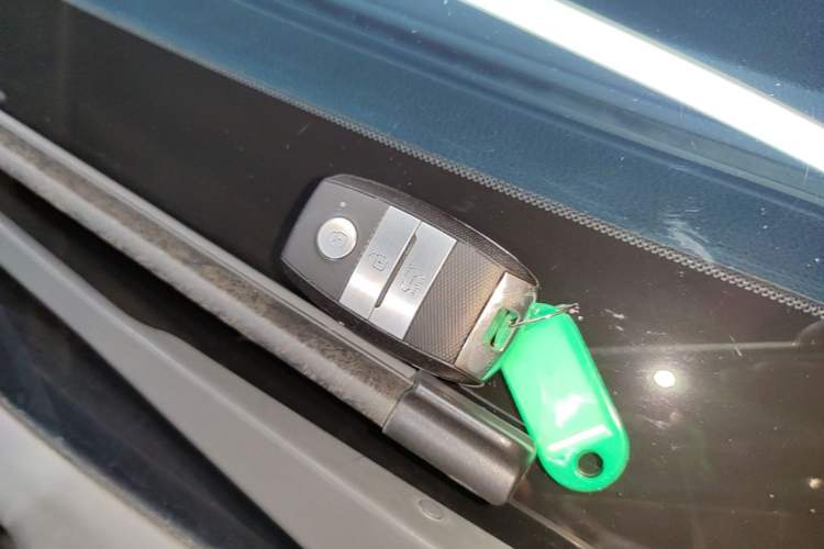 Used Kia KX3 2015 1.6L Automatic Two-Wheel Drive DLX Vehicle Key