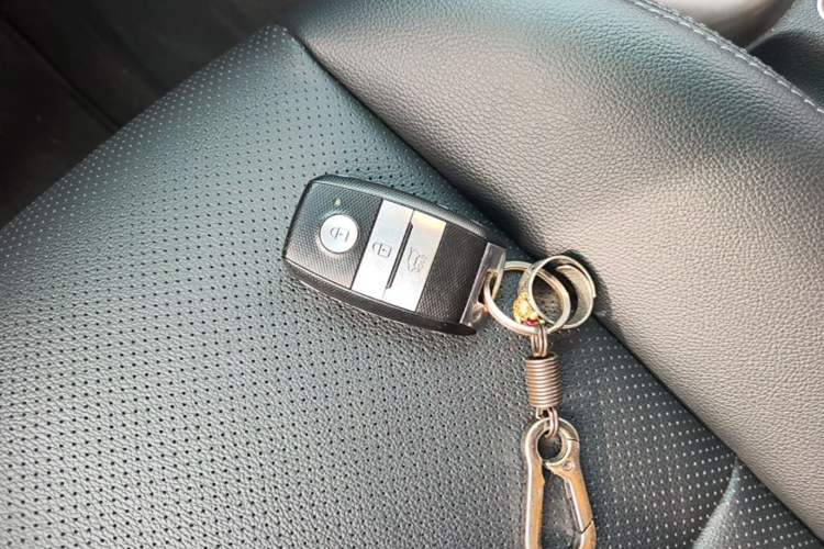 Used Kia KX3 2015 1.6L Automatic Two-Wheel Drive DLX Vehicle Key