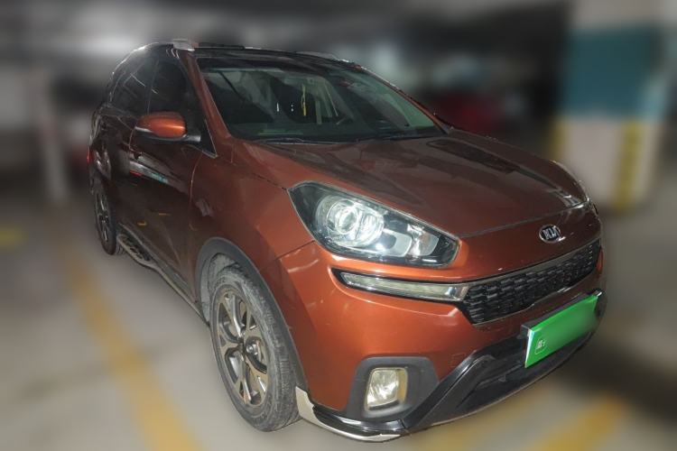 Used Kia KX3 2015 1.6L Automatic Two-Wheel Drive DLX Front Right 45 Deg