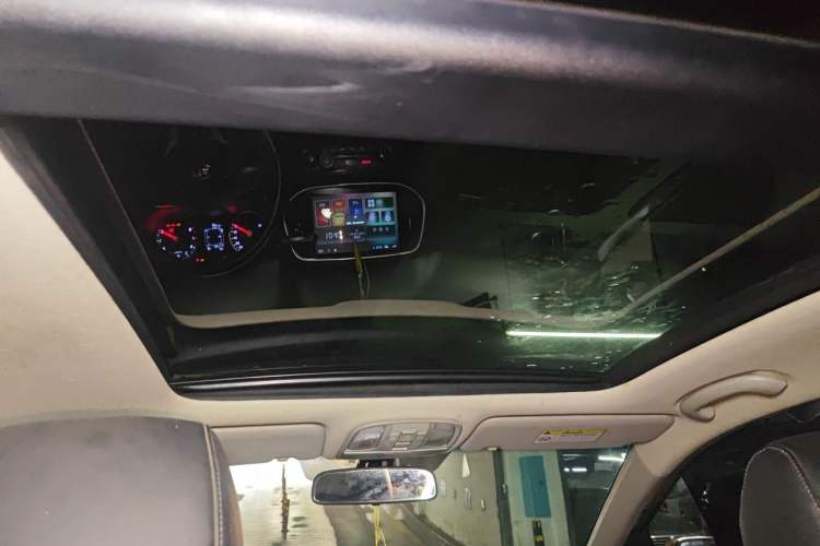 Used Kia KX3 2015 1.6L Automatic Two-Wheel Drive DLX Headliner