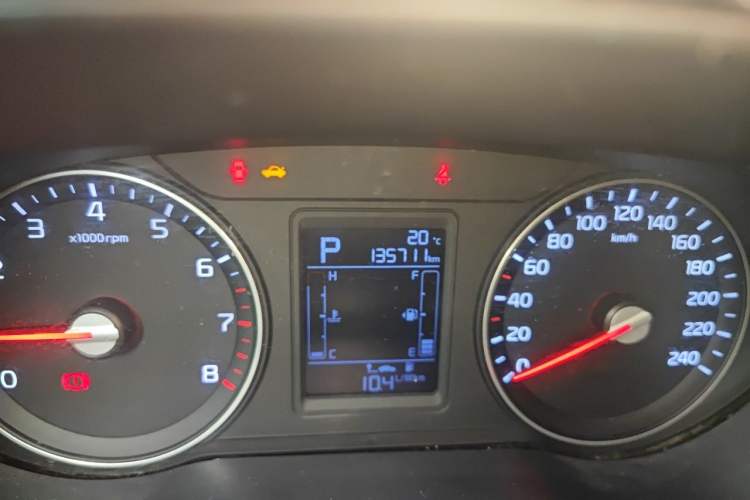 Used Kia KX3 2015 1.6L Automatic Two-Wheel Drive DLX Odometer Close Up