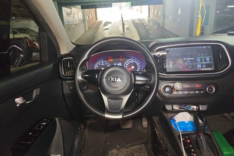Used Kia KX3 2015 1.6L Automatic Two-Wheel Drive DLX Steering Wheel