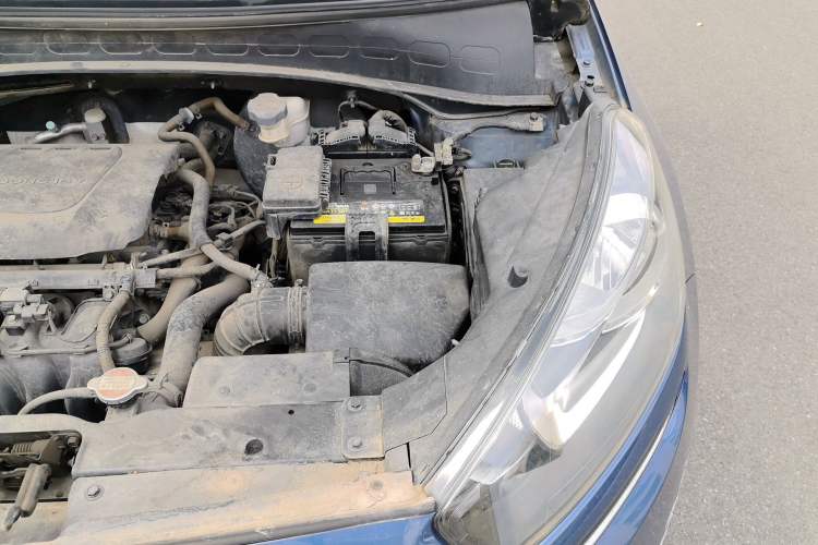 Used Kia KX3 2015 1.6L Automatic Two-Wheel Drive DLX Engine Bay Left