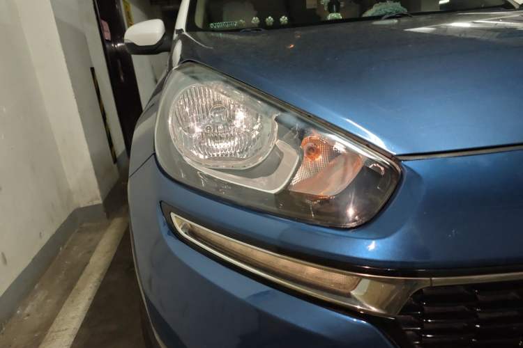 Used Kia KX3 2015 1.6L Automatic Two-Wheel Drive PRM Right Front Headlight