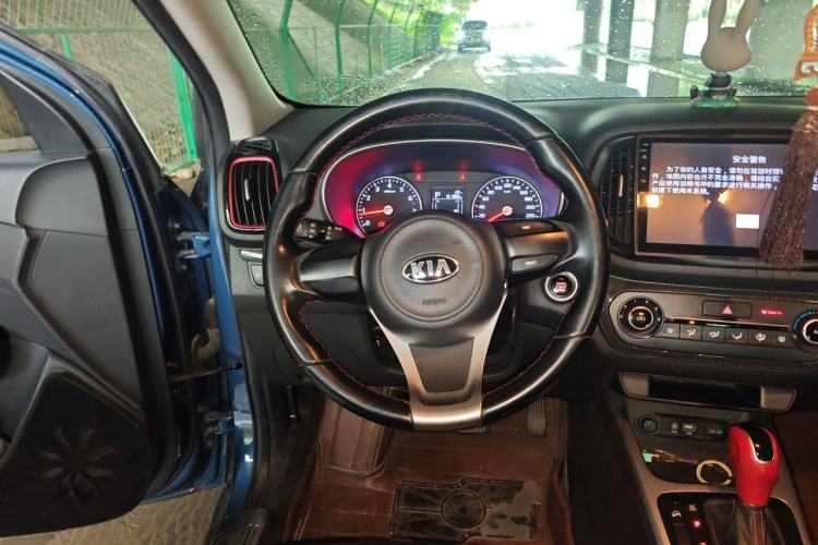 Used Kia KX3 2015 1.6T Automatic Two-Wheel Drive DLX Steering Wheel