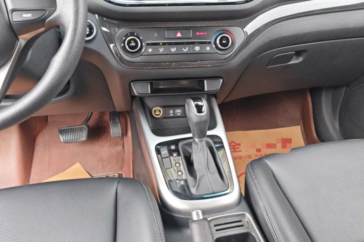Used Kia KX3 2015 1.6L Automatic Two-Wheel Drive DLX Gear Lever