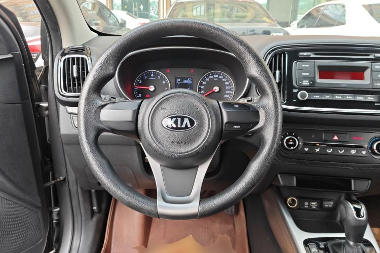 Used Kia KX3 2015 1.6L Automatic Two-Wheel Drive DLX Steering Wheel