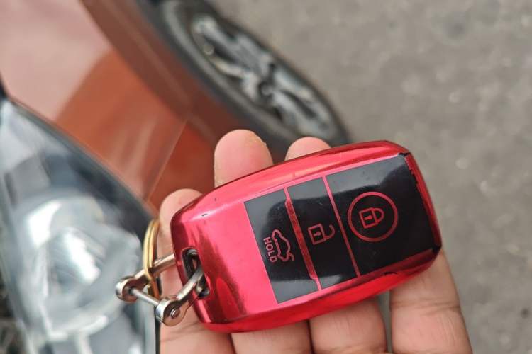 Used Kia KX3 2015 1.6L Automatic Two-Wheel Drive DLX Vehicle Key